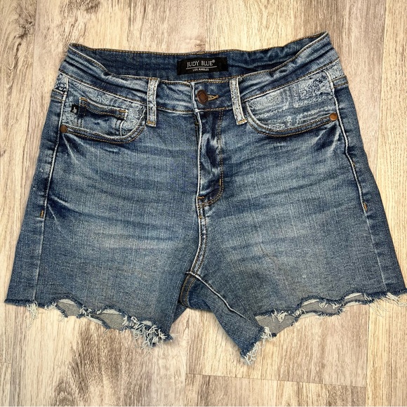 Judy‎ Blue Distressed Blue Denim Shorts Size Small - Picture 1 of 9